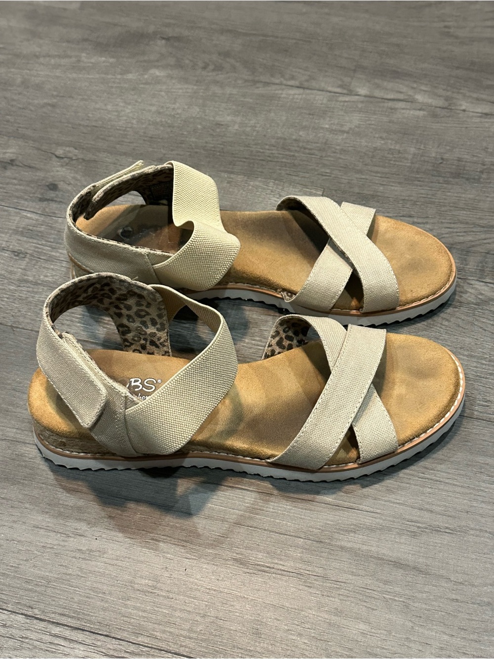 Womens Bobs from Skechers desert kiss sandals size 9.5